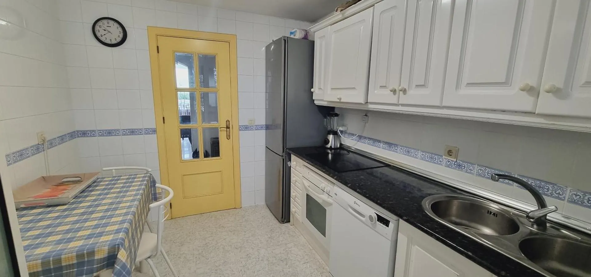 Duplex Nueva Andalucia Con Maravillosas Vistas Al Mar Marbella Spain