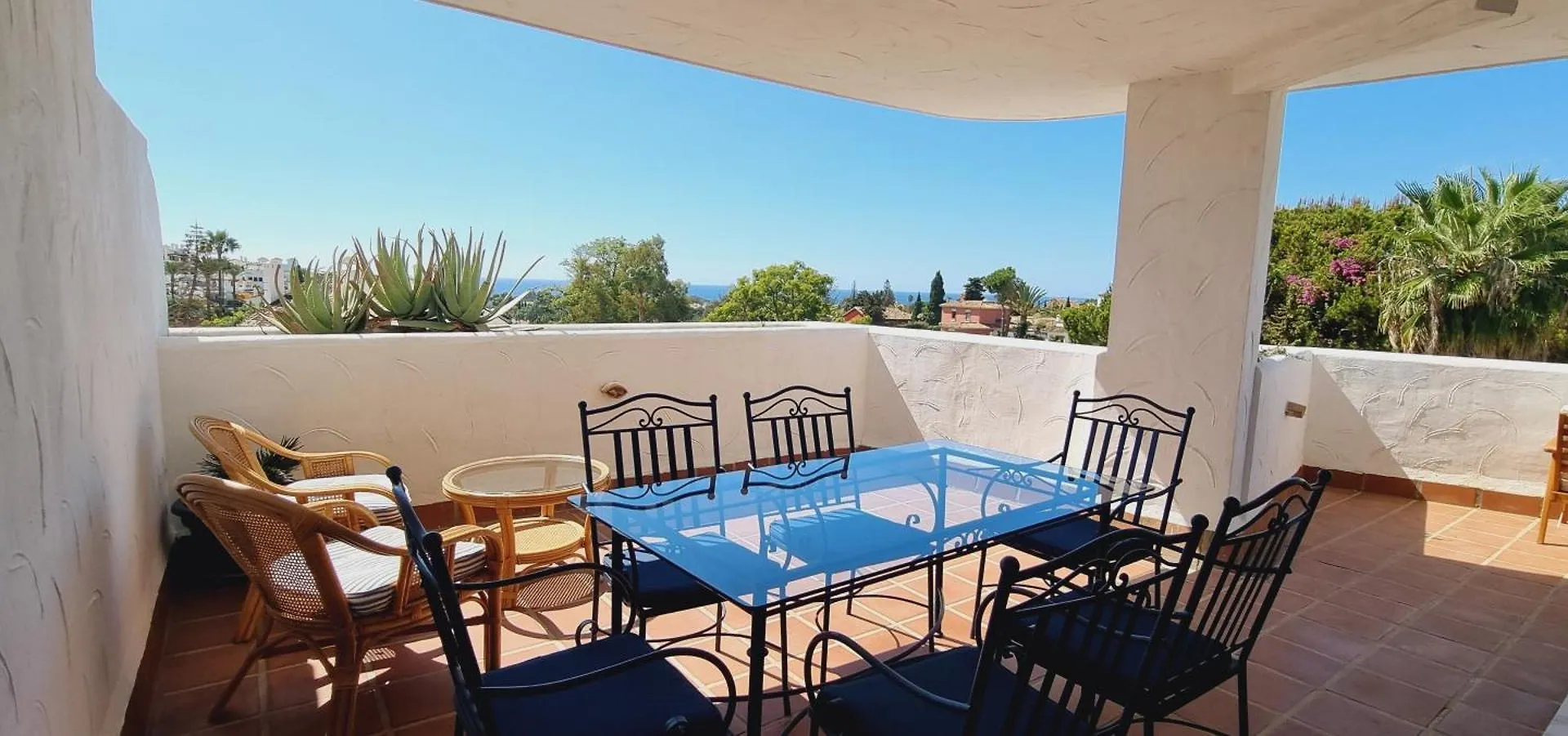 Duplex Nueva Andalucia Con Maravillosas Vistas Al Mar Marbella Spain